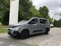 Grau Neu 2025 Citroën Berlingo Van / Kleinbus | 35.900 € (Etwas zu teuer)