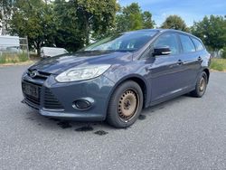 Grau Gebraucht 2012 Ford Focus Trend Kombi | 2.990 € (Superpreis)