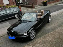 Schwarz Gebraucht 2003 BMW 320 Cabriolet Cabrio | 3.000 €