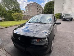 Schwarz Gebraucht 2002 Fiat Punto Kleinwagen | 749 € (Superpreis)