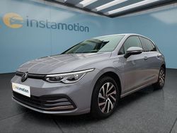 Grau Gebraucht 2021 VW Golf VIII Kleinwagen | 22.049 € (Fairer Preis)
