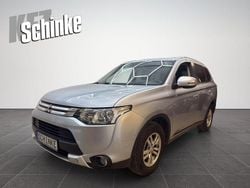 Cool silver Gebraucht 2015 Mitsubishi Outlander Diamant Edition SUV | 11.990 € (Guter Preis)