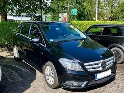 Schwarz Gebraucht 2011 Mercedes B180 Van / Kleinbus | 6.750 €