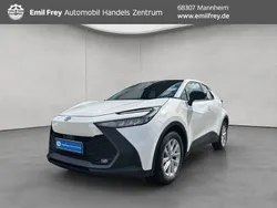 Weiß Gebraucht 2024 Toyota C-HR Business Edition SUV | 27.990 € (Fairer Preis)