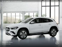 Weiß Gebraucht 2024 Mercedes GLA180 Advanced Plus SUV | 36.290 € (Fairer Preis)