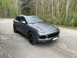 Grau Gebraucht 2016 Porsche Cayenne S SUV | 29.999 €