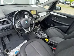Grau Gebraucht 2017 BMW 218 Active Tourer Advantage Van / Kleinbus | 12.990 € (Guter Preis)