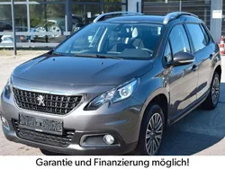 Grau Gebraucht 2018 Peugeot 2008 Active SUV | 8.800 € (Fairer Preis)