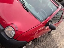 Rot Gebraucht 2004 Renault Twingo Kleinwagen | 2.900 € (Teuer)