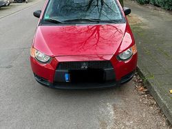 Rot Gebraucht 2009 Mitsubishi Colt Kleinwagen | 1.599 € (Etwas zu teuer)