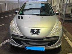 Silber Gebraucht 2010 Peugeot 206 Limousine | 2.350 € (Fairer Preis)