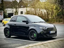 Schwarz Gebraucht 2021 Fiat 500e Icon Kleinwagen | 24.999 €