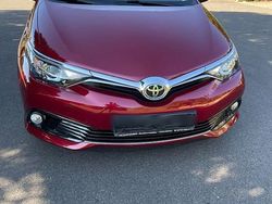 Rot Gebraucht 2017 Toyota Auris Edition-S Limousine | 11.500 € (Fairer Preis)