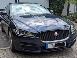 Blau Gebraucht 2016 Jaguar XE Portfolio Limousine | 17.500 € (Fairer Preis)