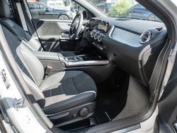 Grau / manufaktur alpingrau Gebraucht 2025 Mercedes GLA180 AMG line SUV | 40.550 € (Guter Preis)