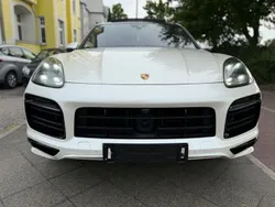 Weiß Gebraucht 2018 Porsche Cayenne S SUV | 52.900 € (Etwas zu teuer)