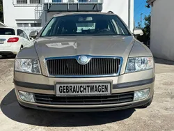 Beige Gebraucht 2005 Skoda Octavia Elegance Kombi | 2.399 € (Guter Preis)