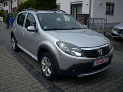 Silber Gebraucht 2011 Dacia Sandero Stepway Kleinwagen | 3.490 € (Fairer Preis)