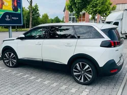 Weiß Gebraucht 2019 Peugeot 5008 Van / Kleinbus | 15.000 € (Fairer Preis)
