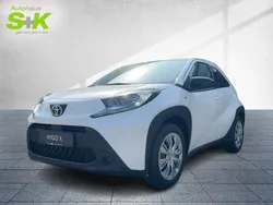 Schneeweiß Neu 2025 Toyota Aygo Business Edition Kleinwagen | 19.630 €