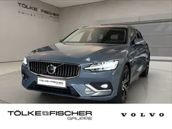 Grau Gebraucht 2023 Volvo V60 Plus Kombi | 36.899 € (Fairer Preis)