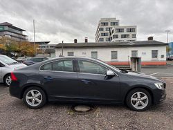 Grau Gebraucht 2015 Volvo S60 R-Design Kinetic Limousine | 7.490 €
