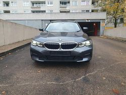 Grau Gebraucht 2021 BMW 320 Sport Line Limousine | 26.000 € (Superpreis)