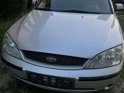 Silber Gebraucht 2002 Ford Mondeo Ghia Kombi | 1.799 € (Fairer Preis)