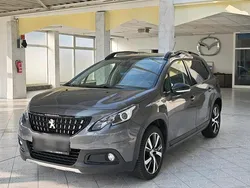 Grau Gebraucht 2019 Peugeot 2008 Allure GT-Line SUV | 12.800 € (Guter Preis)
