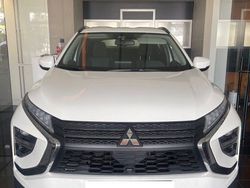 Weiß Gebraucht 2022 Mitsubishi Eclipse Cross Basis SUV | 20.800 € (Guter Preis)