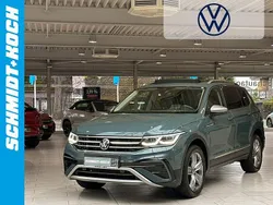 Blau Gebraucht 2022 VW Tiguan Allspace Elegance SUV | 38.990 € (Fairer Preis)