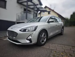 Grau Gebraucht 2021 Ford Focus Kombi | 18.249 € (Guter Preis)