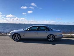 Silber Gebraucht 2007 Jaguar XJR R Limousine | 14.500 €