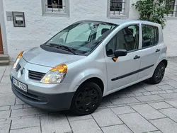 Silber Gebraucht 2006 Renault Modus Van / Kleinbus | 3.599 € (Etwas zu teuer)