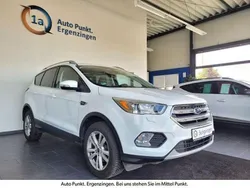 Weiß Gebraucht 2017 Ford Kuga Business Edition SUV | 14.950 € (Fairer Preis)