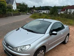 Silber Gebraucht 2004 Peugeot 206 CC Cabrio | 4.999 €