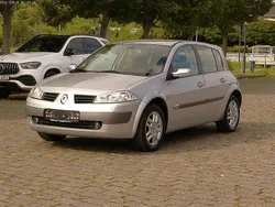 Grau Gebraucht 2006 Renault Mégane II Exception Kleinwagen | 2.999 € (Fairer Preis)