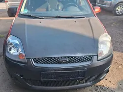 Rot Gebraucht 2006 Ford Fiesta Kleinwagen | 1.200 € (Fairer Preis)