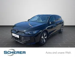 Grenadillschwarz metallic (metallic) Gebraucht 2024 VW Passat Business Kombi | 31.900 € (Guter Preis)