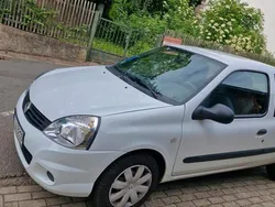 Weiß Gebraucht 2010 Renault Clio II Campus Kleinwagen | 3.499 € (Fairer Preis)