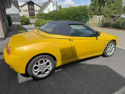 Gelb Gebraucht 1999 Alfa Romeo Spider Lusso Cabrio | 11.000 € (Teuer)
