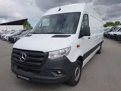 Weiss Gebraucht 2023 Mercedes Sprinter Van | 36.549 € (Superpreis)