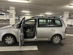 Silber Gebraucht 2010 VW Touran Van / Kleinbus | 5.500 € (Guter Preis)