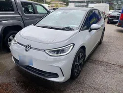 Gletscherweiß metallic Gebraucht 2024 VW ID.3 Pro Kleinwagen | 30.305 € (Fairer Preis)
