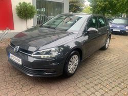 Grau Gebraucht 2018 VW Golf VII Trendline Limousine | 8.700 € (Guter Preis)