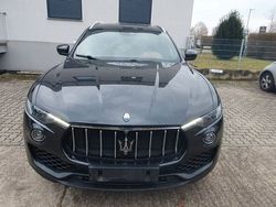 Schwarz Gebraucht 2017 Maserati Levante SUV | 28.500 € (Fairer Preis)