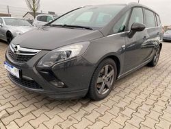 Grau Gebraucht 2016 Opel Zafira OPC Van / Kleinbus | 11.600 € (Guter Preis)