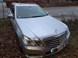 Silber Gebraucht 2012 Mercedes E220 Elegance Kombi | 9.500 € (Guter Preis)