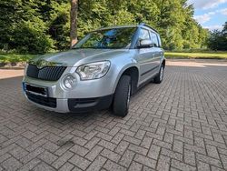 Silber Gebraucht 2012 Skoda Yeti Active SUV | 11.250 € (Teuer)