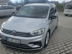 Silber Gebraucht 2018 VW Touran Highline Van / Kleinbus | 17.999 € (Guter Preis)